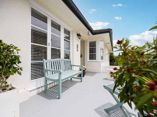 2/233b Hillsborough Road, Mount Roskill