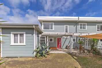 4 Hunia Terrace, Himatangi Beach