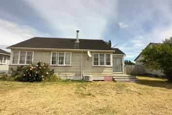 690 Childers Road, Elgin