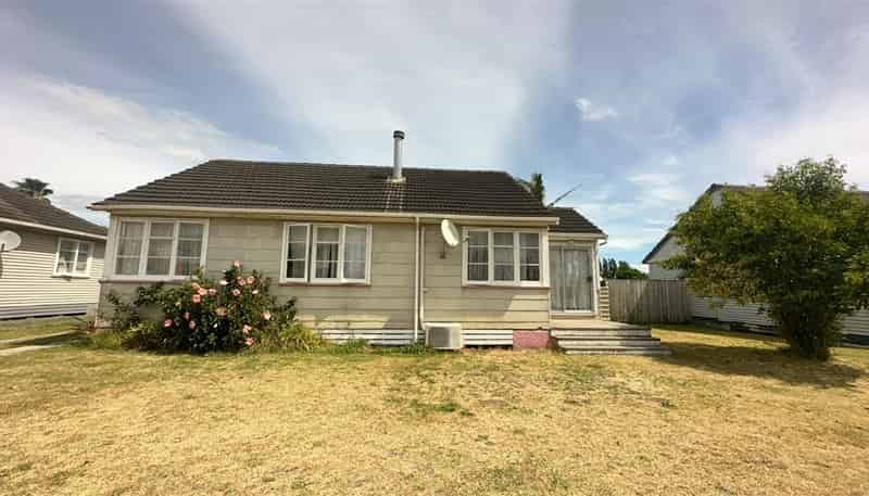 690 Childers Road, Elgin