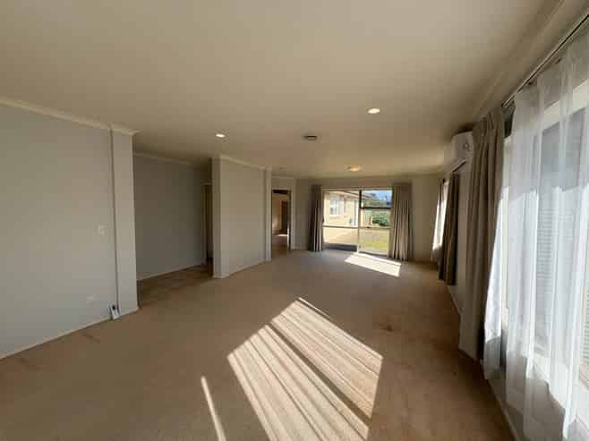 6 Atworth Way, Burswood