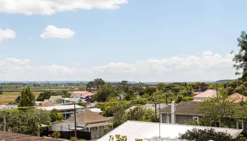 20 Rata Street, Helensville