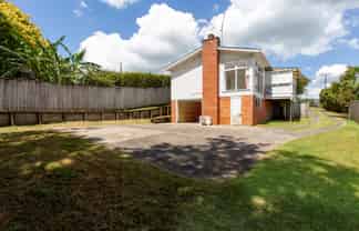 20 Rata Street, Helensville