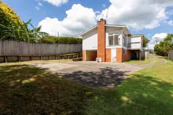 20 Rata Street, Helensville