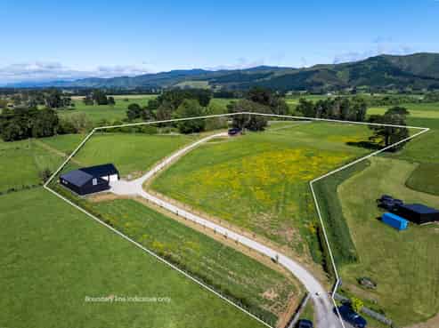 66C Thomas Road, Carterton