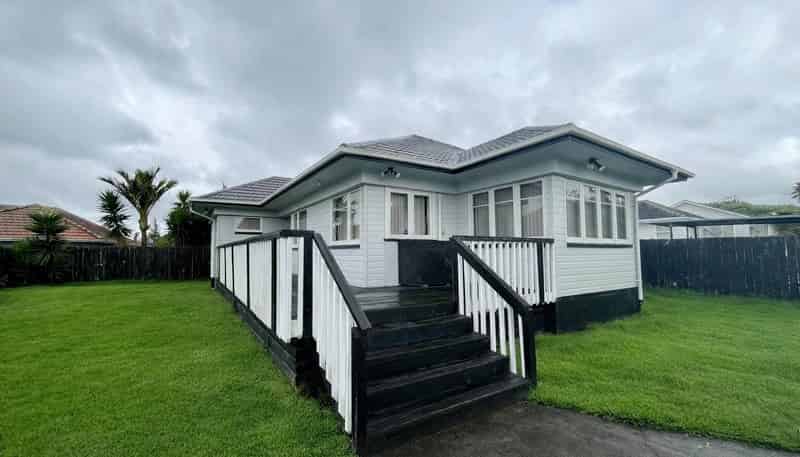 8B Frank Hewitt Street, Pukekohe