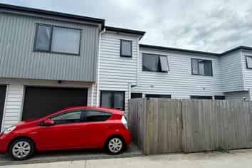 2/71 Huia Road, Papatoetoe