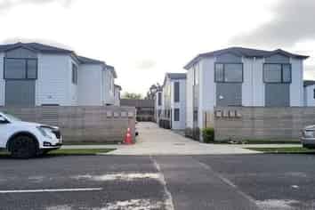 2/71 Huia Road, Papatoetoe