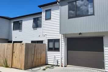 2/71 Huia Road, Papatoetoe