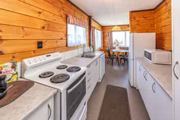 40 Treadwell Street, Springvale