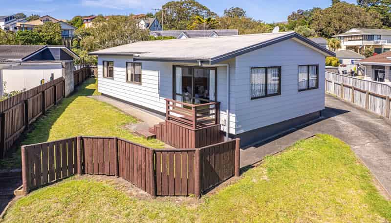 40 Treadwell Street, Springvale
