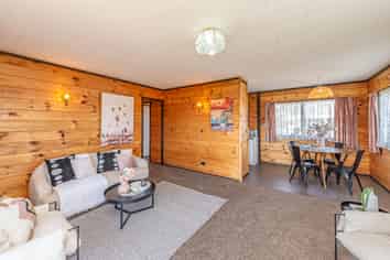 40 Treadwell Street, Springvale