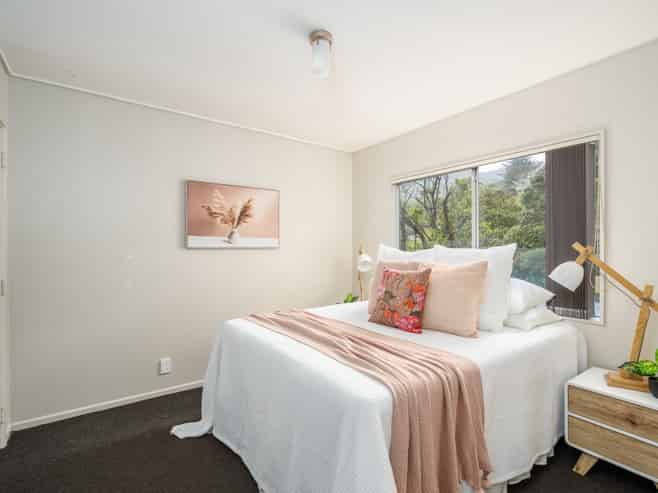 Top Floor/32 Thurleigh Grove, Karori
