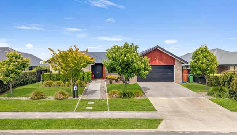 54 Norfolk Drive, Cambridge