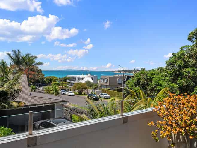 2/2A Earnoch Avenue, Takapuna