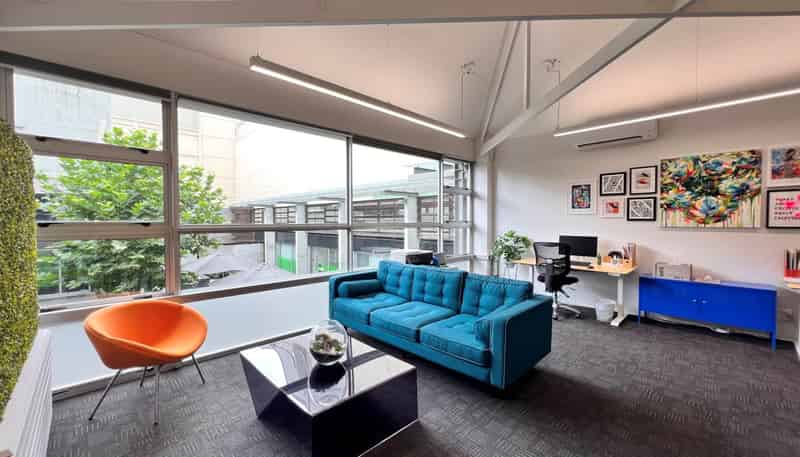 160 Broadway, Newmarket