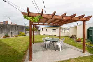 6 Willow Grove, Ebdentown