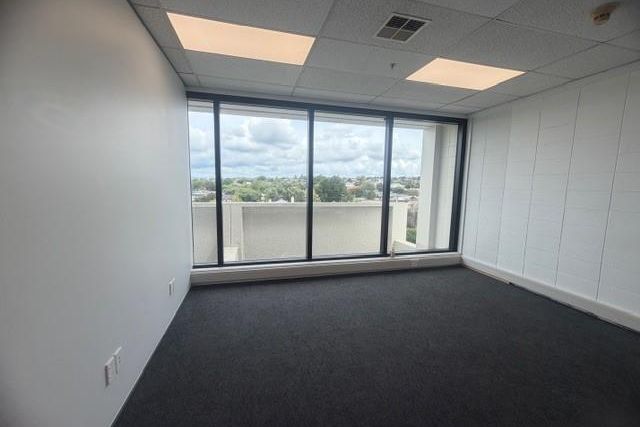Bright Level 2 Workspace - Vaade 5