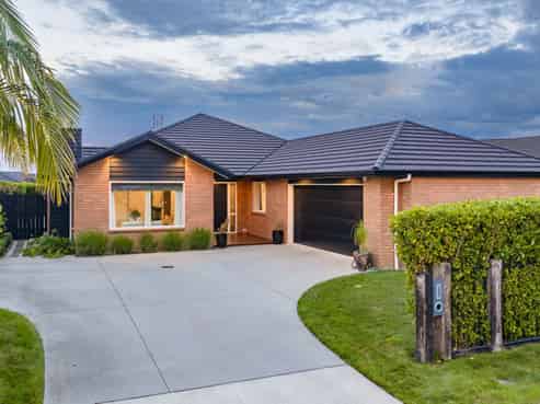 18 Helen June Avenue, Flagstaff
