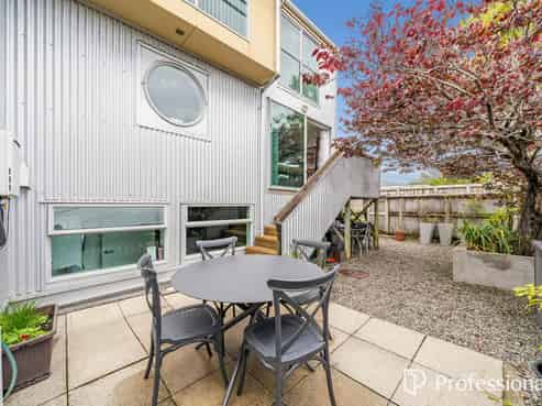 1a/10 Park Avenue, Epuni