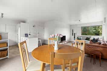 2/32 Meeanee Quay, Westshore