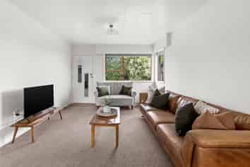 2/32 Meeanee Quay, Westshore