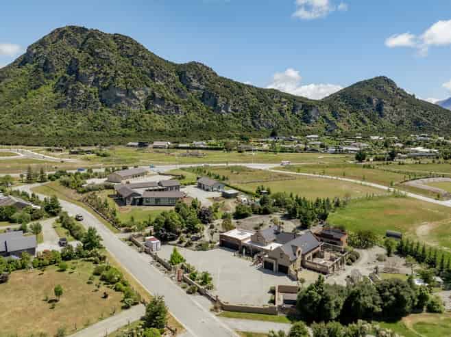 9 Balneaves Lane, Albert Town