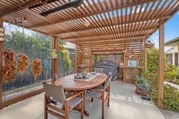 14 Pacific Place, Whitianga