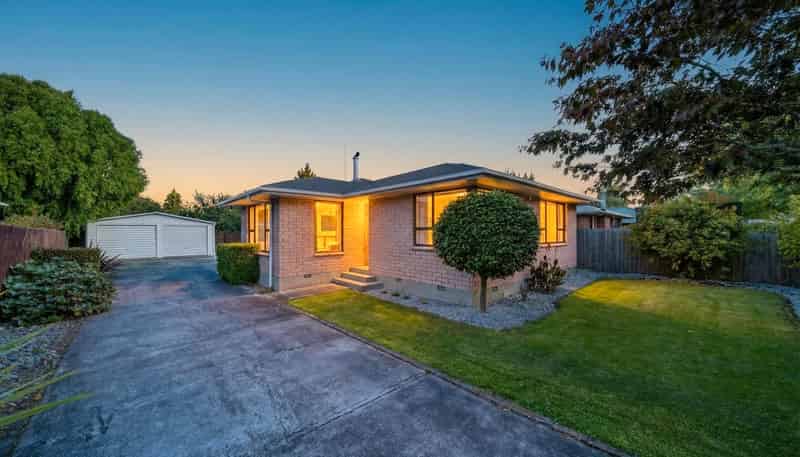 6 Blossomdale Place, Bishopdale
