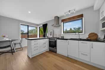 6 Blossomdale Place, Bishopdale