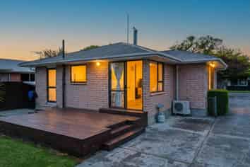 6 Blossomdale Place, Bishopdale