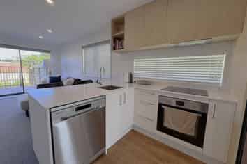 6/7 Bertram Grove, Naenae