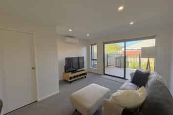 6/7 Bertram Grove, Naenae