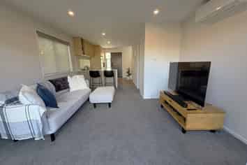 6/7 Bertram Grove, Naenae