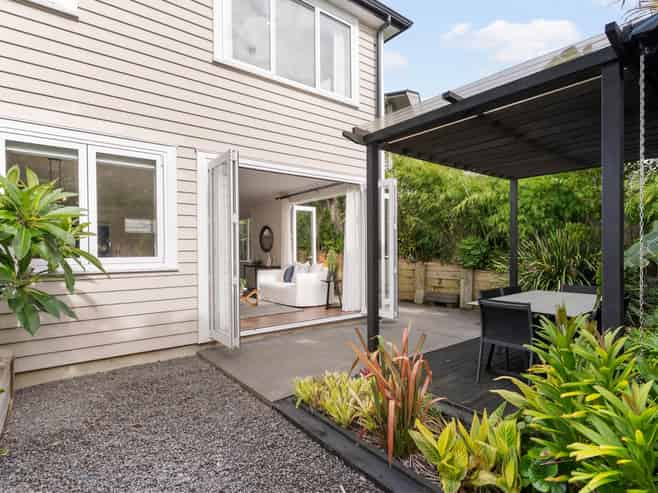 30 Riddell Road, Glendowie