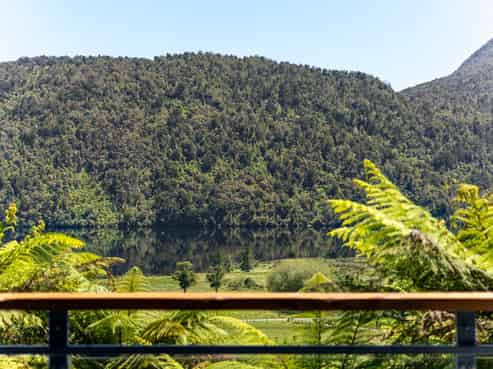 2261 Lake Brunner Road, Moana / Lake Brunner