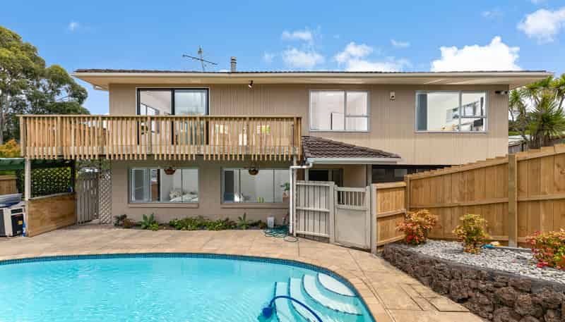 13 Helvetia Drive, Browns Bay