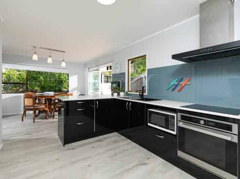 1/64 Carlisle Road, Browns Bay