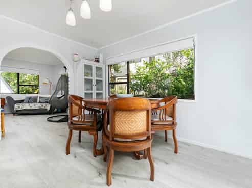 1/64 Carlisle Road, Browns Bay