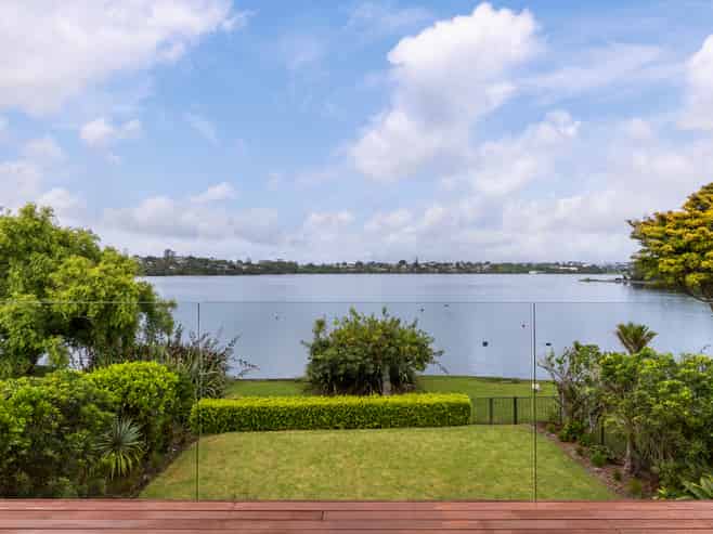 8 Eric Price Avenue, Takapuna