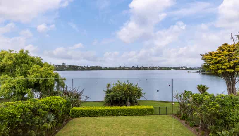 8 Eric Price Avenue, Takapuna