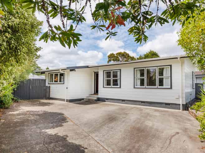 22 Saturn Crescent, Milson