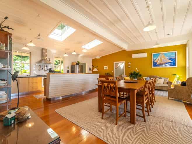 16 Creswell Street, Opua