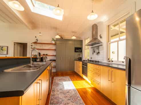 16 Creswell Street, Opua