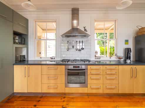 16 Creswell Street, Opua