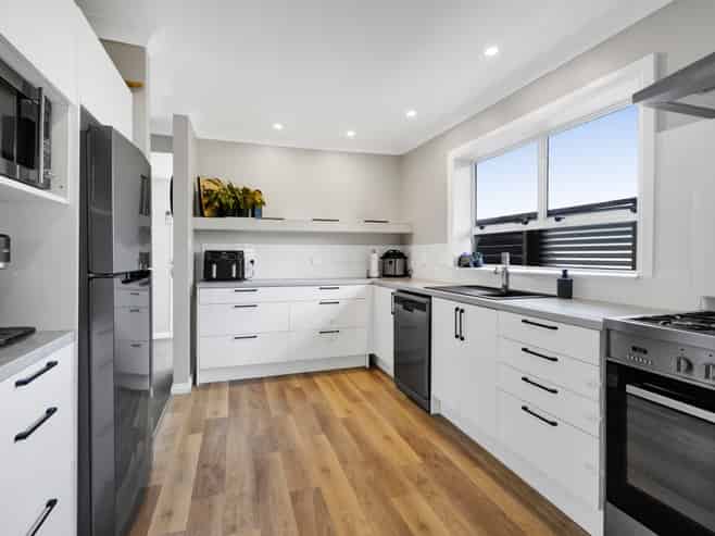 112 Smart Road, Glen Avon