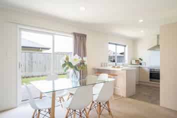 21 Faringdon Boulevard, Rolleston