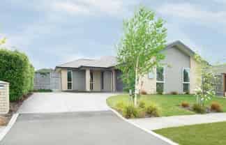 21 Faringdon Boulevard, Rolleston