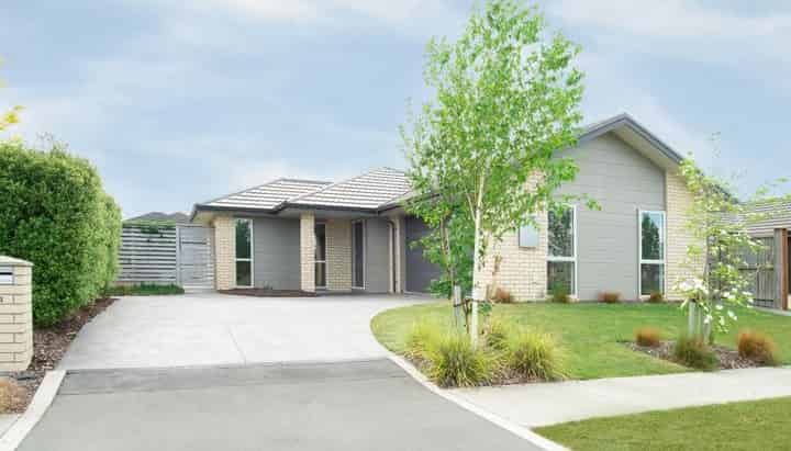 21 Faringdon Boulevard, Rolleston