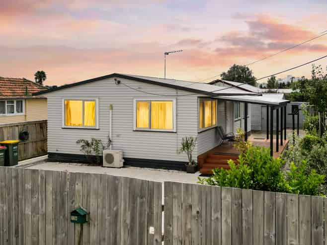 22A Pine Avenue, Bader